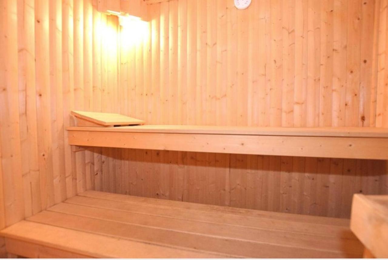 Chamonix Large Chalet, Sleeps 12, 200M2, 5 Bedroom, 4 Bathroom, Garden, Jacuzzi, Sauna Екстериор снимка